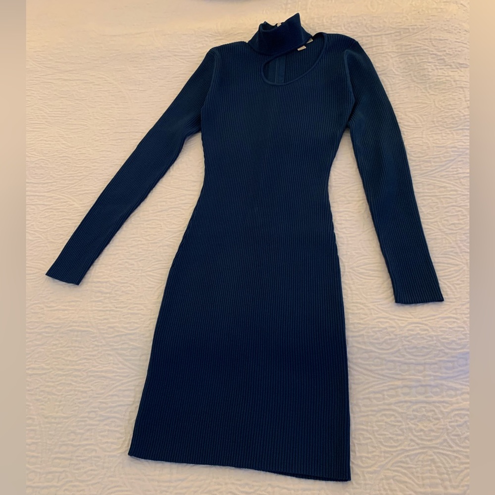 Sleek Midnight Blue form fitting long sleeve Dress